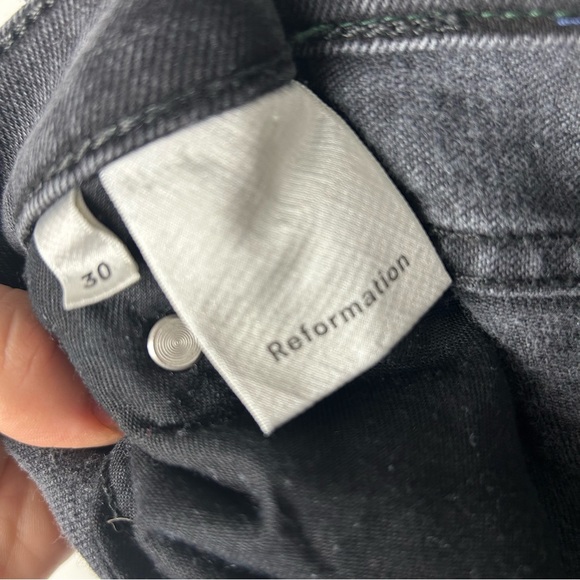 Reformation Liza High Rise Straight Jeans Black Denim size 30 Dark Wash Denim - Picture 6 of 8